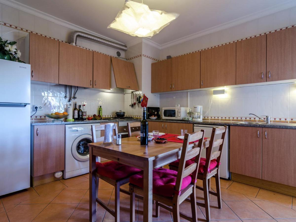 This Warm And Comfortable Apartment Lagos Room photo